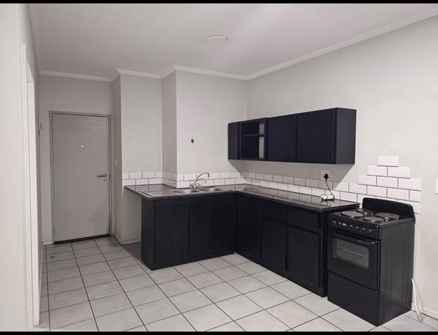 2 BEDROOM PROPERTY TO RENT IN FLORIDA